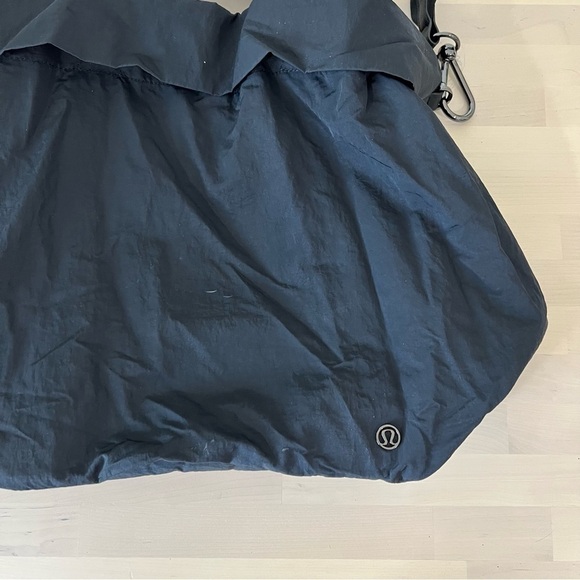 🆕Lululemon On My Level Bag 19L - Picture 4 of 8